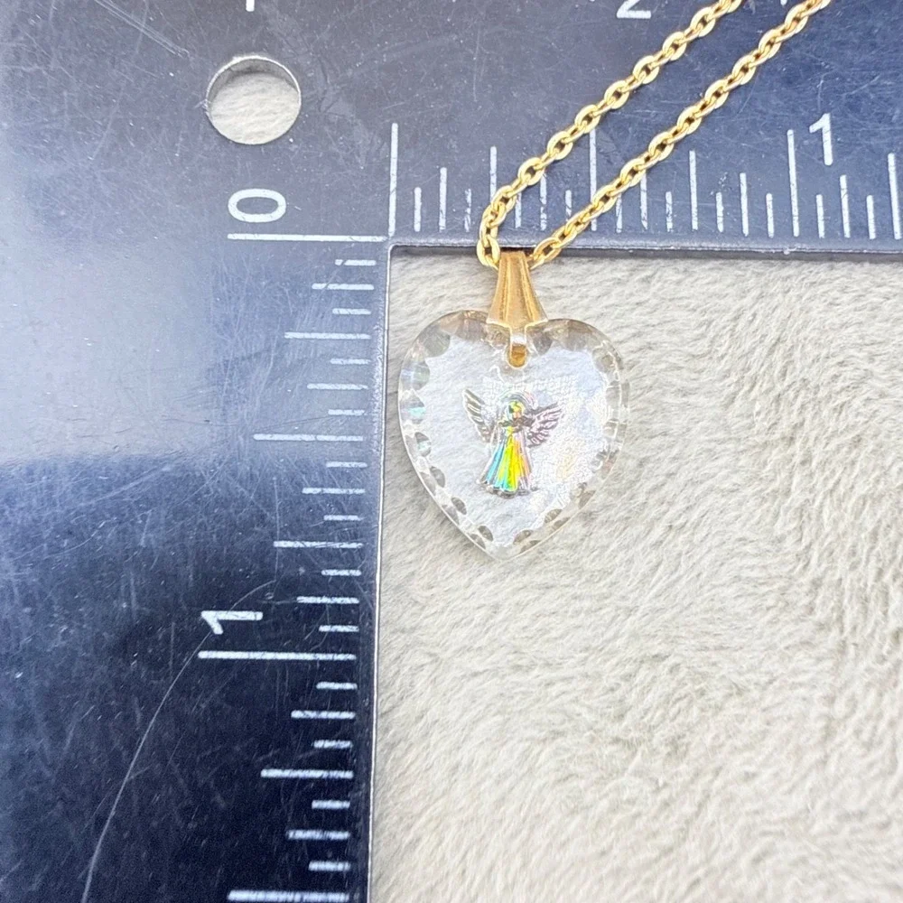 Vintage Necklace‎ Glass Heart Intaglio Angel 18